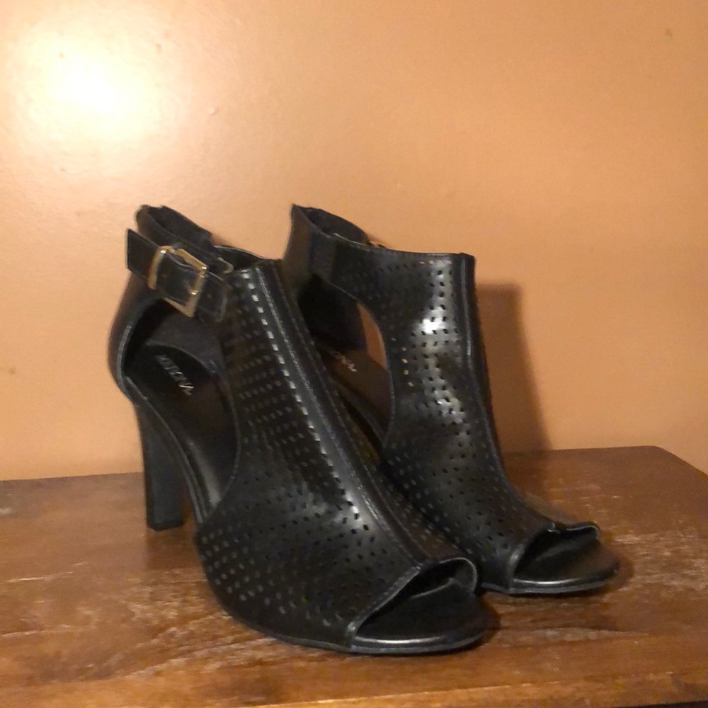 Black heels